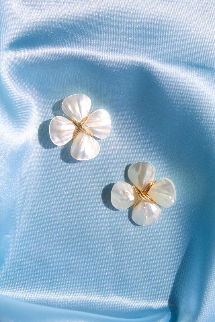 Mother of Pearl Shell Flower- Small
